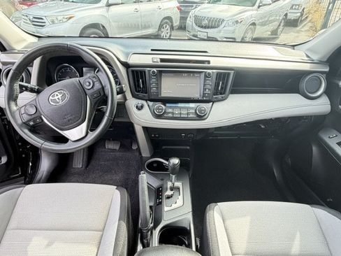 Used 2016 Toyota RAV4 XLE w/ Convenience Package FWD image 14