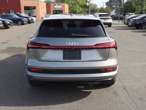 Used 2021 Audi e-tron Premium w/ Convenience Plus Package image 6