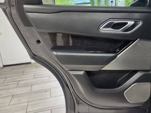 Used 2020 Land Rover Range Rover Velar R-Dynamic S AWD/4WD image 12