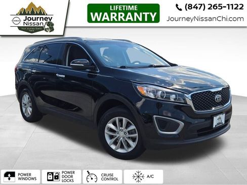 Used 2017 Kia Sorento LX w/ LX Convenience Package image 1