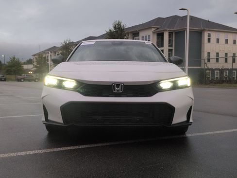 Used 2025 Honda Civic Sport image 9