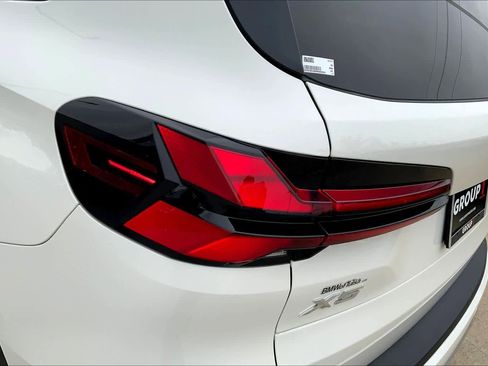 Used 2024 BMW X5 xDrive40i w/ Premium Package image 22