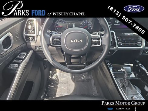 Used 2022 Kia Sorento SX FWD image 12