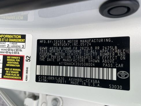 Used 2025 Toyota Camry XLE image 33