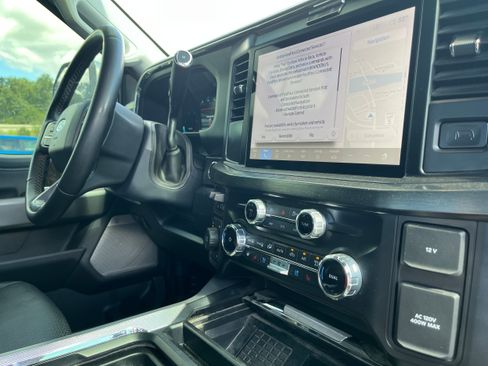 Used 2025 Ford F250 Lariat w/ Chrome Package AWD/4WD image 13