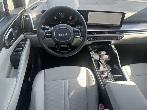 New 2025 Kia Sorento S w/ Panoramic Sunroof Package image 15