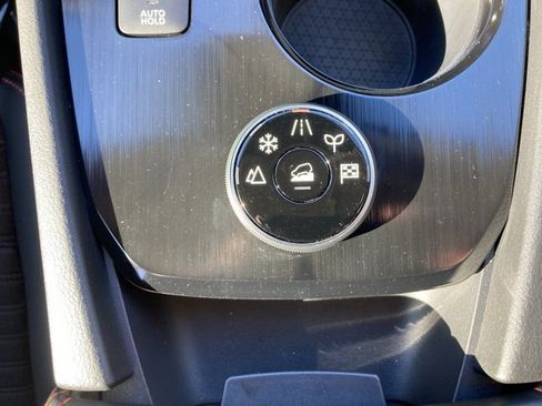 Used 2025 Nissan Rogue SV image 29