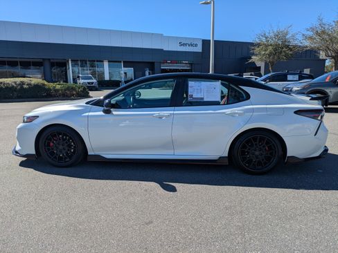 Used 2022 Toyota Camry TRD w/ TRD Package w/JBL Audio image 7