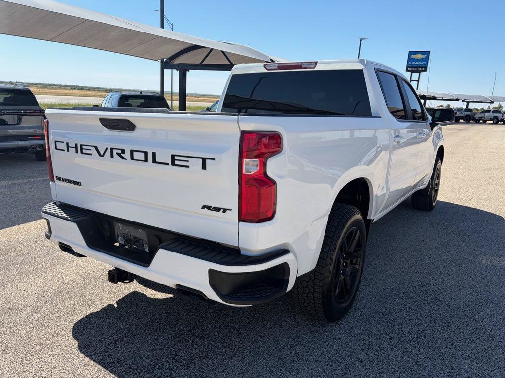 Used 2024 Chevrolet Silverado 1500 RST w/ Z71 Off-Road Package AWD/4WD image 5