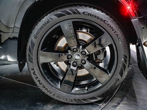 Used 2023 Land Rover Defender 110 V8 image 10