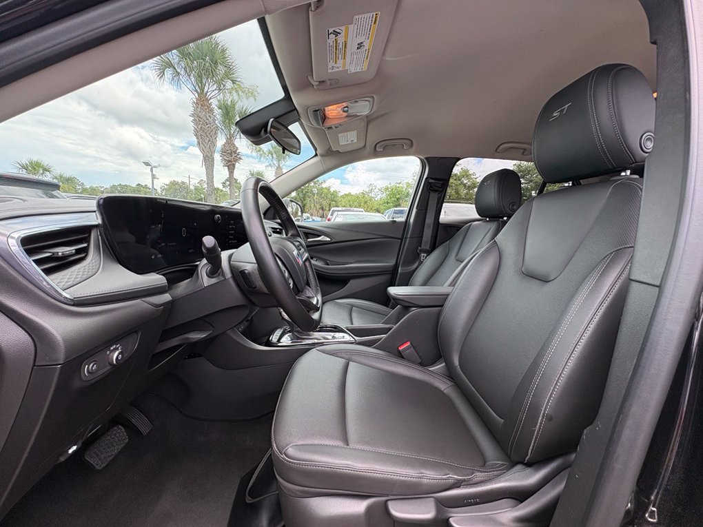 Used 2024 Buick Encore GX Sport Touring AWD/4WD image 18
