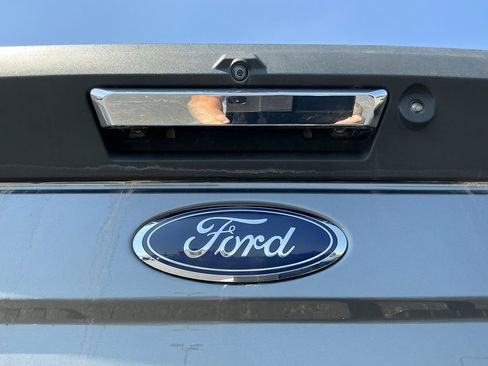 Used 2022 Ford F250 Lariat w/ Lariat Value Package image 17