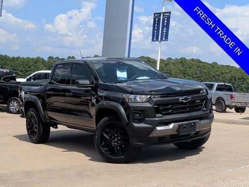 Used 2023 Chevrolet Colorado Trail Boss AWD/4WD image 1