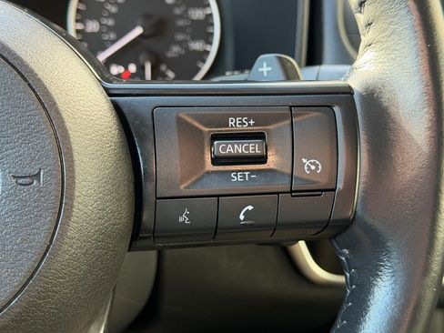 Used 2023 Nissan Rogue S image 18