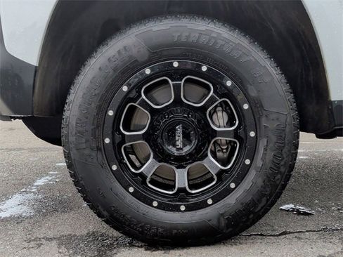 Used 2024 Chevrolet Colorado W/T w/ WT Convenience Package image 8