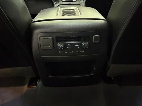Used 2020 GMC Yukon Denali w/ Denali Ultimate Black Edition AWD/4WD image 30