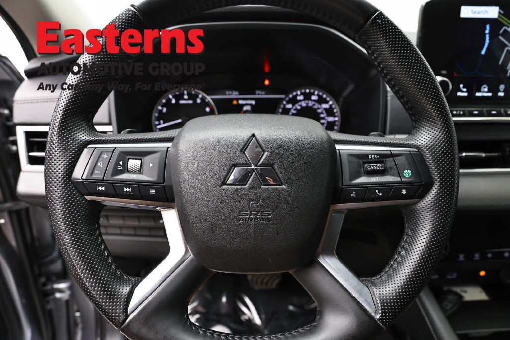 Used 2024 Mitsubishi Outlander SE FWD image 12