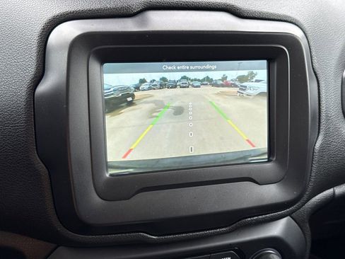 Used 2019 Jeep Renegade Altitude w/ Quick Order Package 2XM AWD/4WD image 23