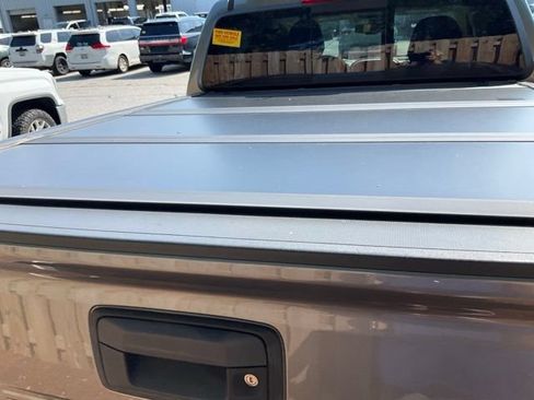 Used 2021 Chevrolet Colorado LT w/ Safety Package AWD/4WD image 6