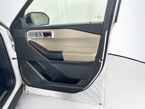 Used 2020 Ford Explorer Limited image 34