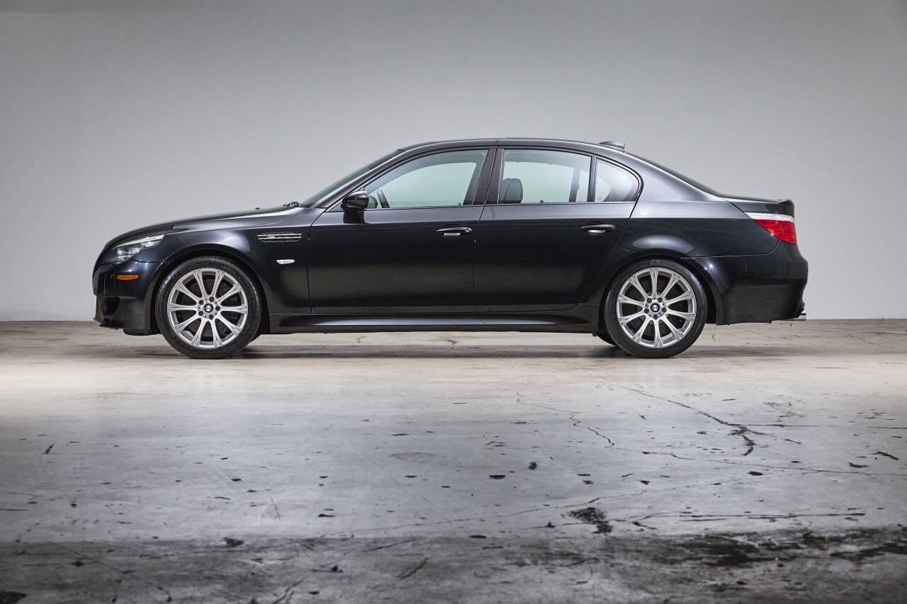 Used 2008 BMW M5 RWD image 10