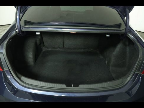 Used 2017 Chevrolet Malibu LT image 7