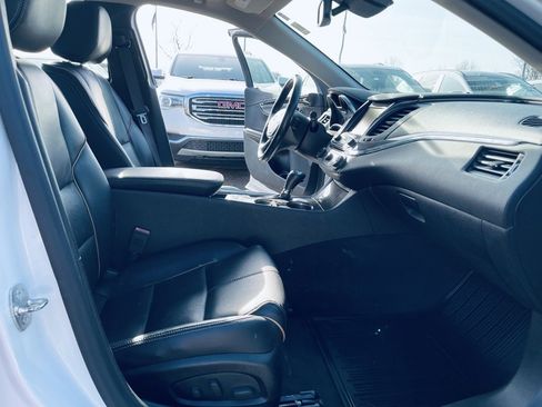 Used 2016 Chevrolet Impala LTZ w/ Enhanced Convenience Package image 23