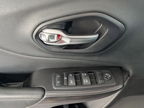 Used 2014 Jeep Cherokee Limited w/ Trailer Tow Group image 14