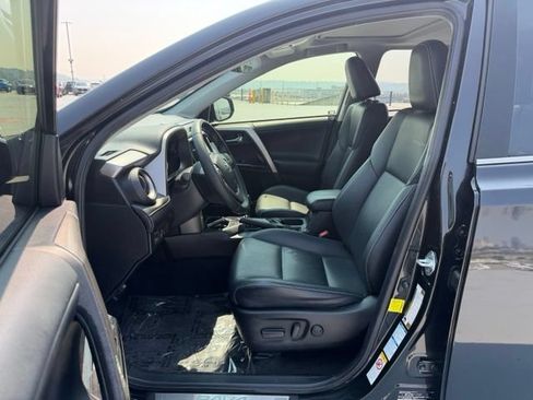 Used 2018 Toyota RAV4 Limited w/ Advanced Technology Package AWD/4WD image 10