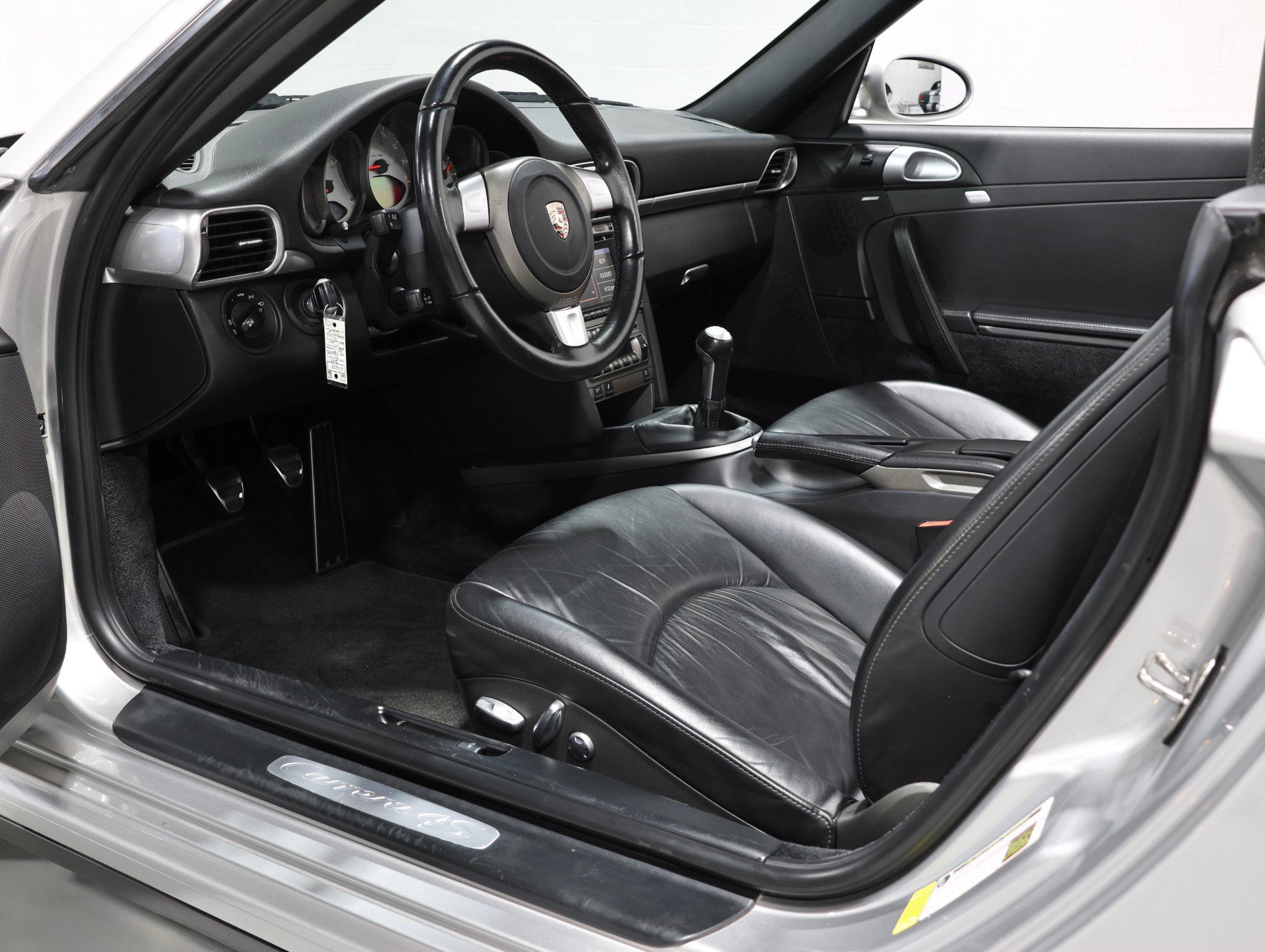 Used 2007 Porsche 911 Cabriolet image 2