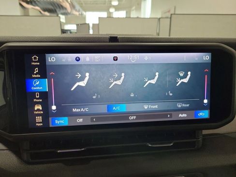 New 2025 Jeep Gladiator Sport image 24