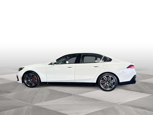 Used 2026 BMW 540i xDrive AWD/4WD image 5