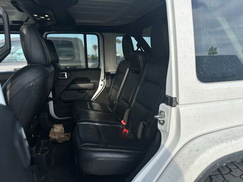 Used 2022 Jeep Wrangler Unlimited Sahara w/ LED Lighting Group image 4