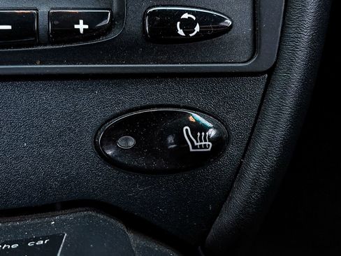 Used 2001 Porsche 911 Carrera image 16