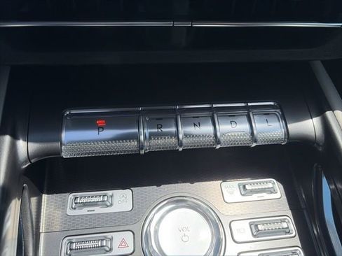 Used 2025 Lincoln Nautilus Premier w/ Equipment Group 102A image 17