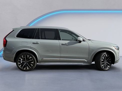 Certified 2025 Volvo XC90 B5 Plus image 3