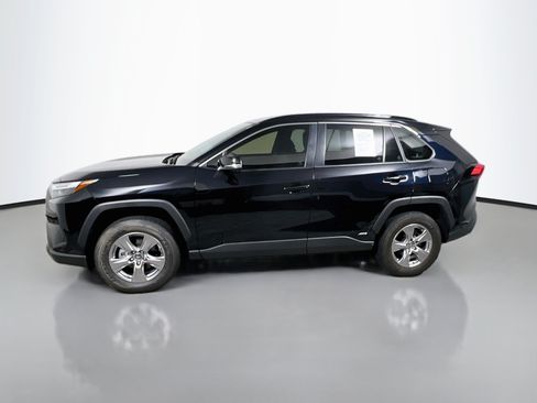 Used 2025 Toyota RAV4 XLE w/ Convenience Package AWD/4WD image 9