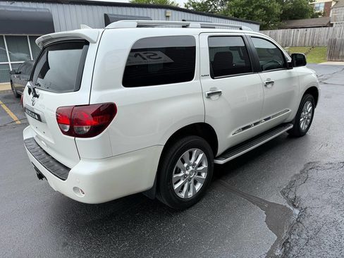 Used 2020 Toyota Sequoia Platinum AWD/4WD image 7
