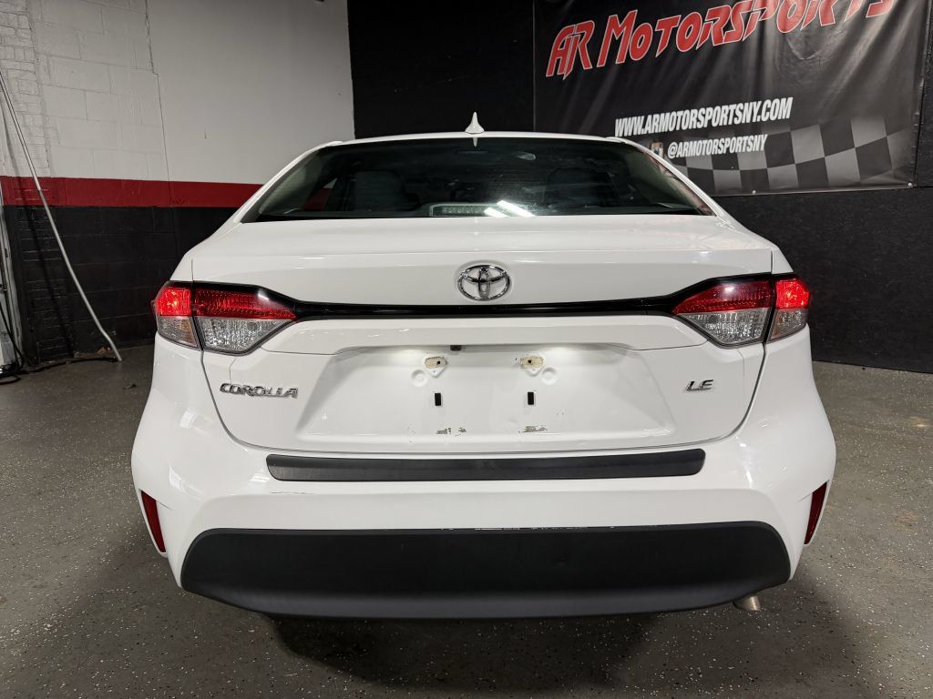 Used 2023 Toyota Corolla LE FWD image 4