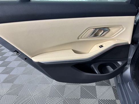 Used 2024 BMW 330i xDrive Sedan w/ Convenience Package image 22