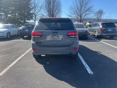 Used 2020 Jeep Grand Cherokee Altitude image 6