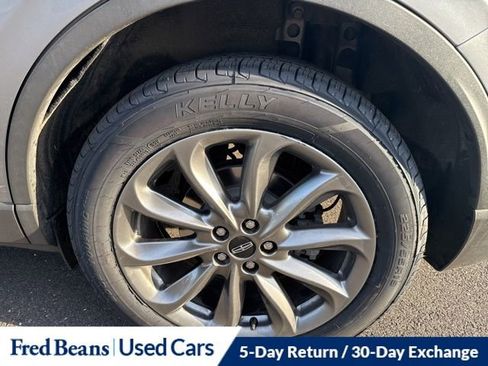 Used 2022 Lincoln Corsair AWD w/ Premium Package image 8