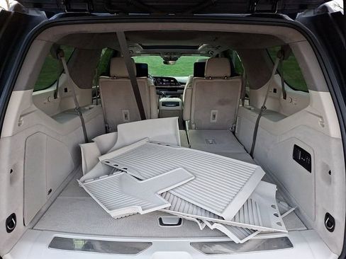 Used 2021 Cadillac Escalade ESV Premium Luxury Platinum AWD/4WD image 31