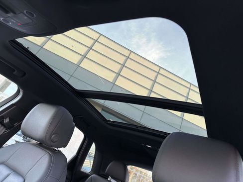 Used 2019 Audi Q3 2.0T Premium w/ Convenience Package image 18