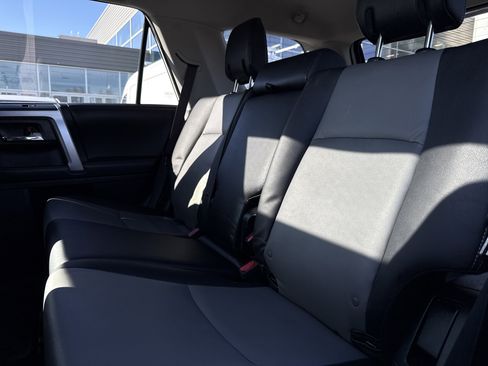 Used 2016 Toyota 4Runner SR5 image 24