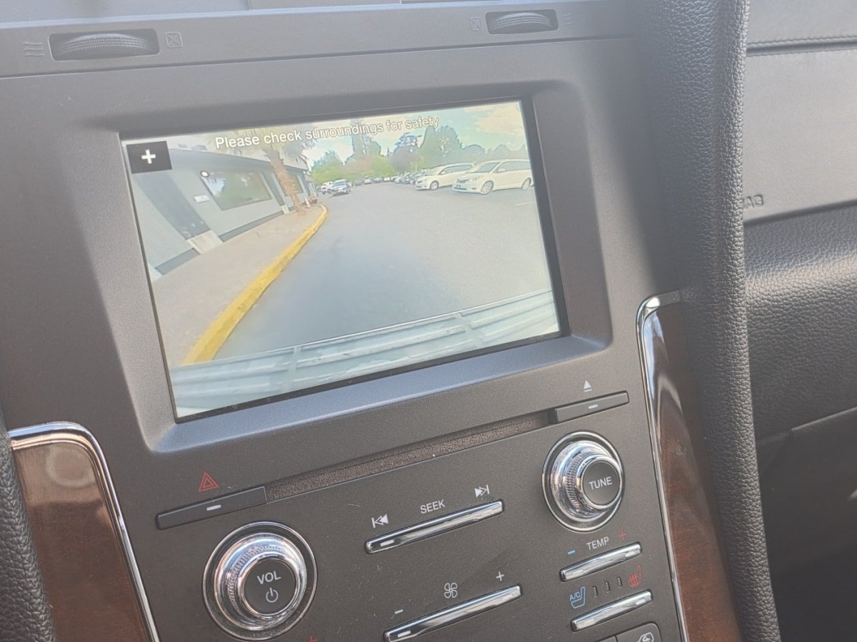 Used 2016 Lincoln Navigator Select RWD image 11