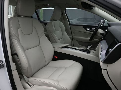 Used 2019 Volvo S60 T5 Momentum w/ Premium Package FWD image 26