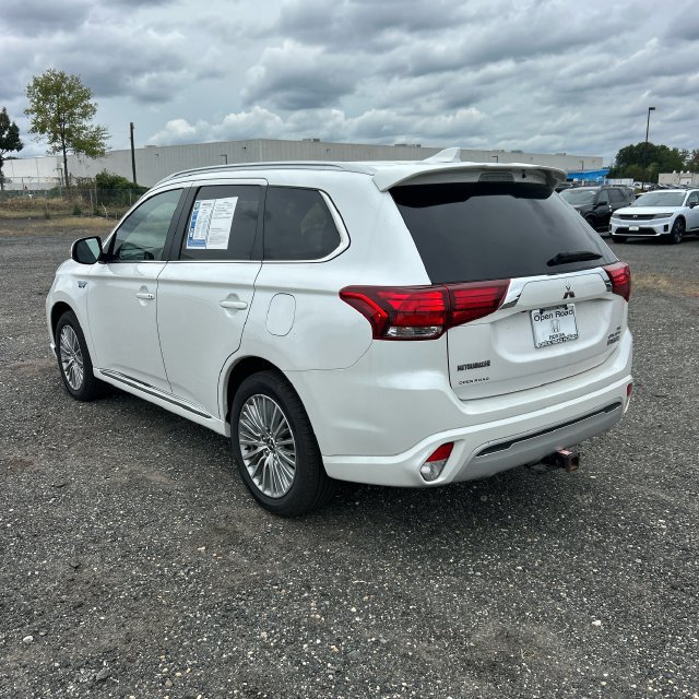 Used 2019 Mitsubishi Outlander SEL AWD/4WD image 2