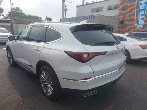 Used 2023 Acura MDX SH-AWD w/ Advance Package image 3