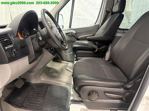 Used 2012 Freightliner Sprinter 2500 RWD image 17